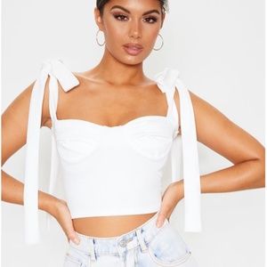 White cup detail tie crop top